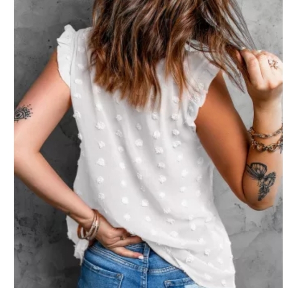 ♥️New boutique button ruffle dot tank - Picture 16 of 17